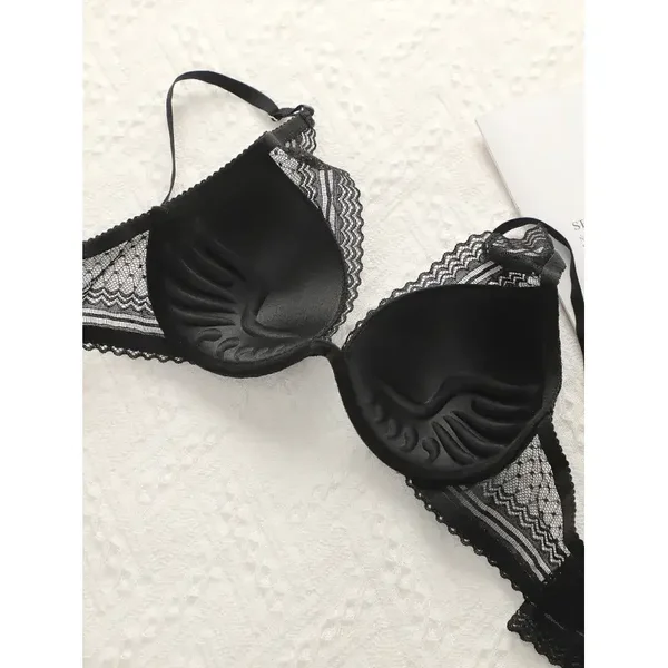Completo intimo da donna, nero, sexy, push-up, in pizzo.