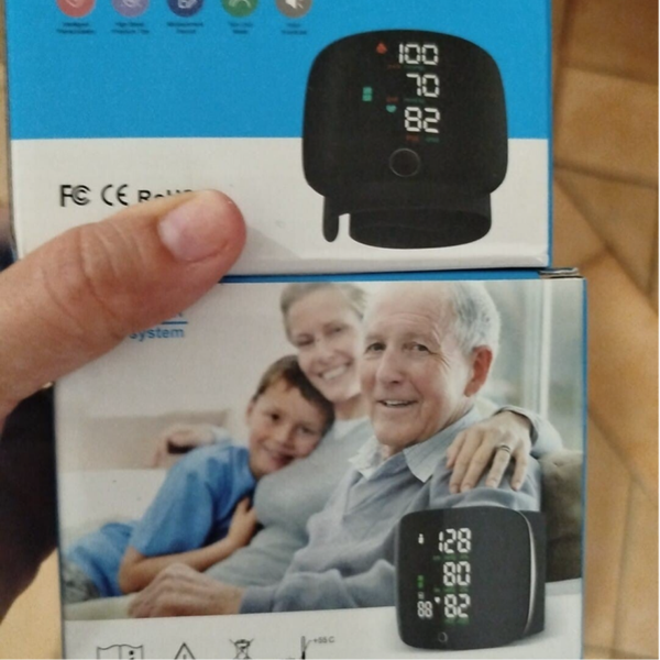 macchina della pressione da polso