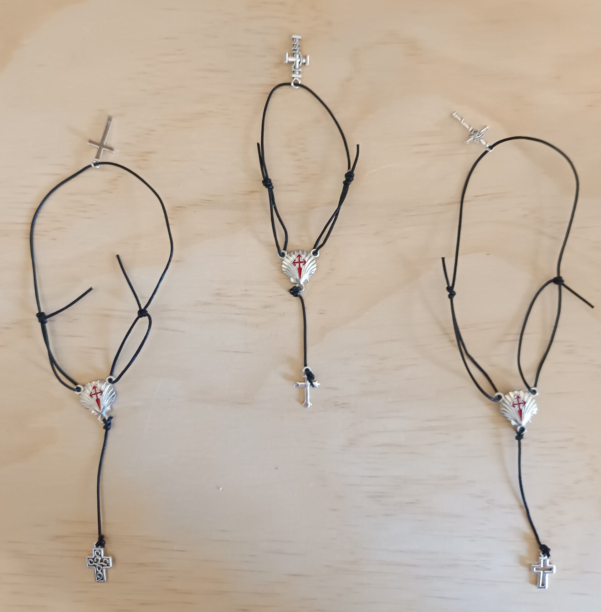 Lot 3 bracelets, 2 grands et 1 petit