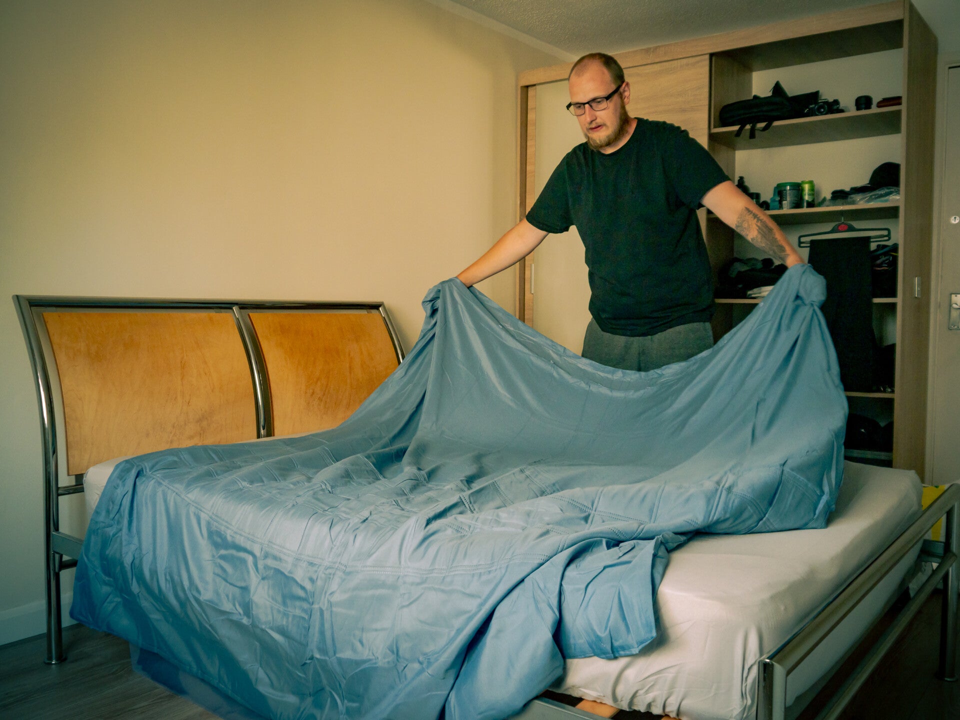Sam Singleton, a working man found himself homeless, life story about working in england while being homeless,