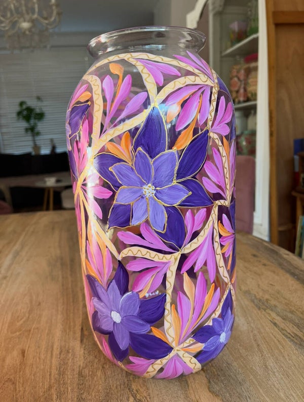 Handbeschilderde vaas 💜