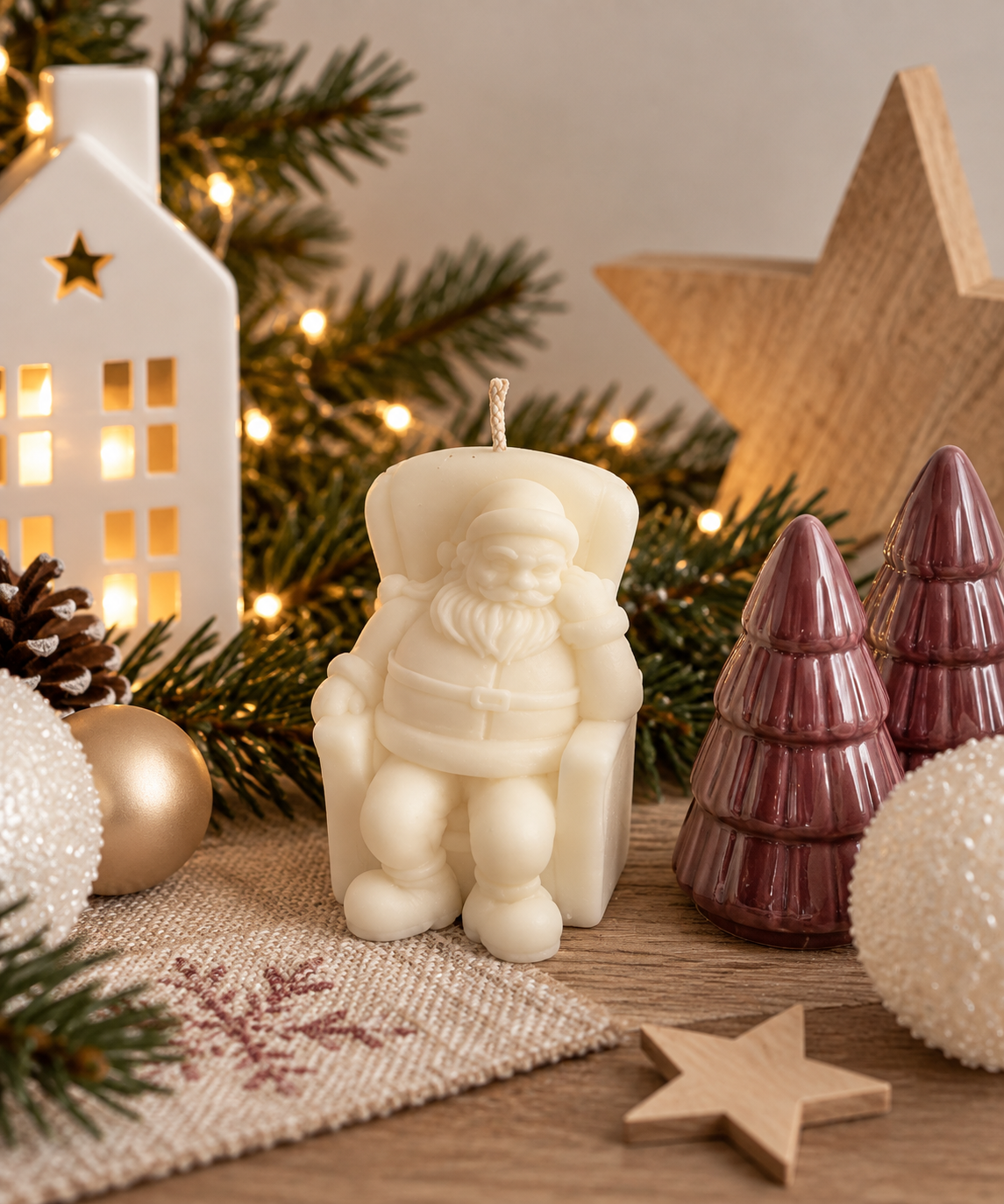 Weihnachtsmann im Sessel Candle