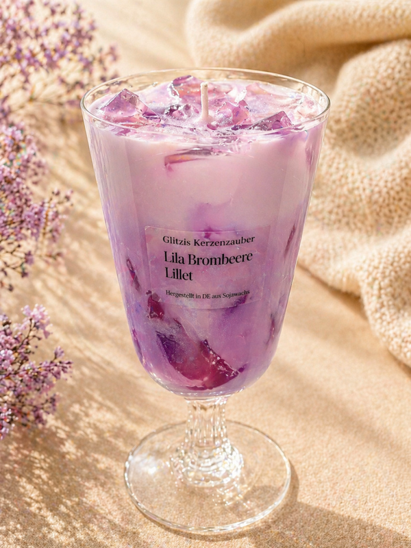 Lila Brombeere Lillet Candle