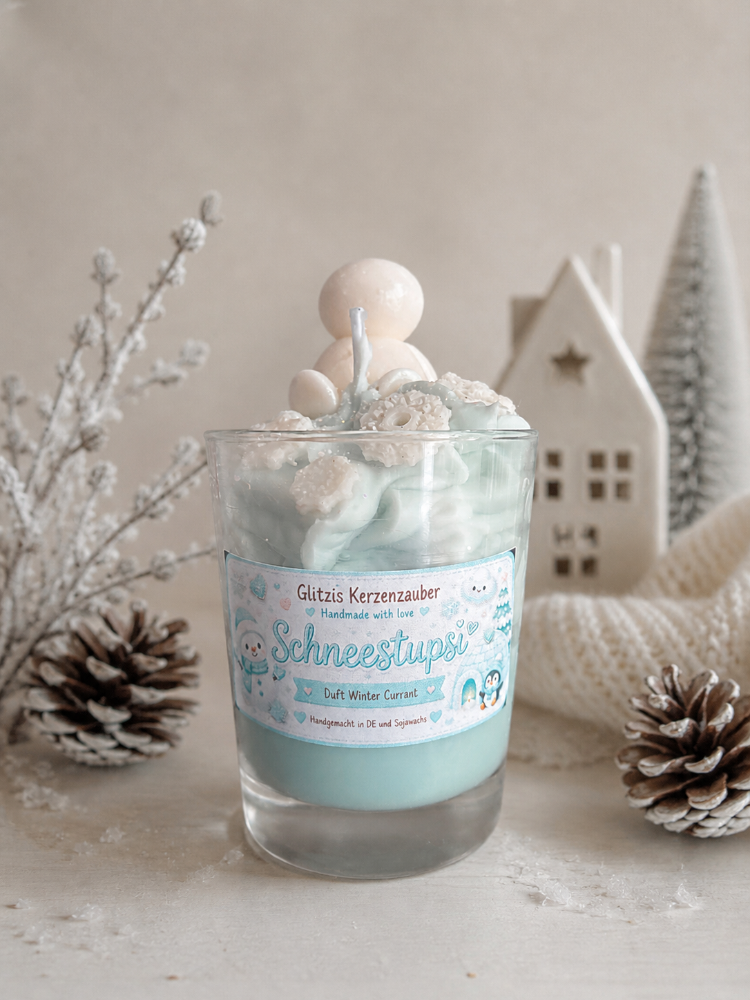 Schneestupsi Candle