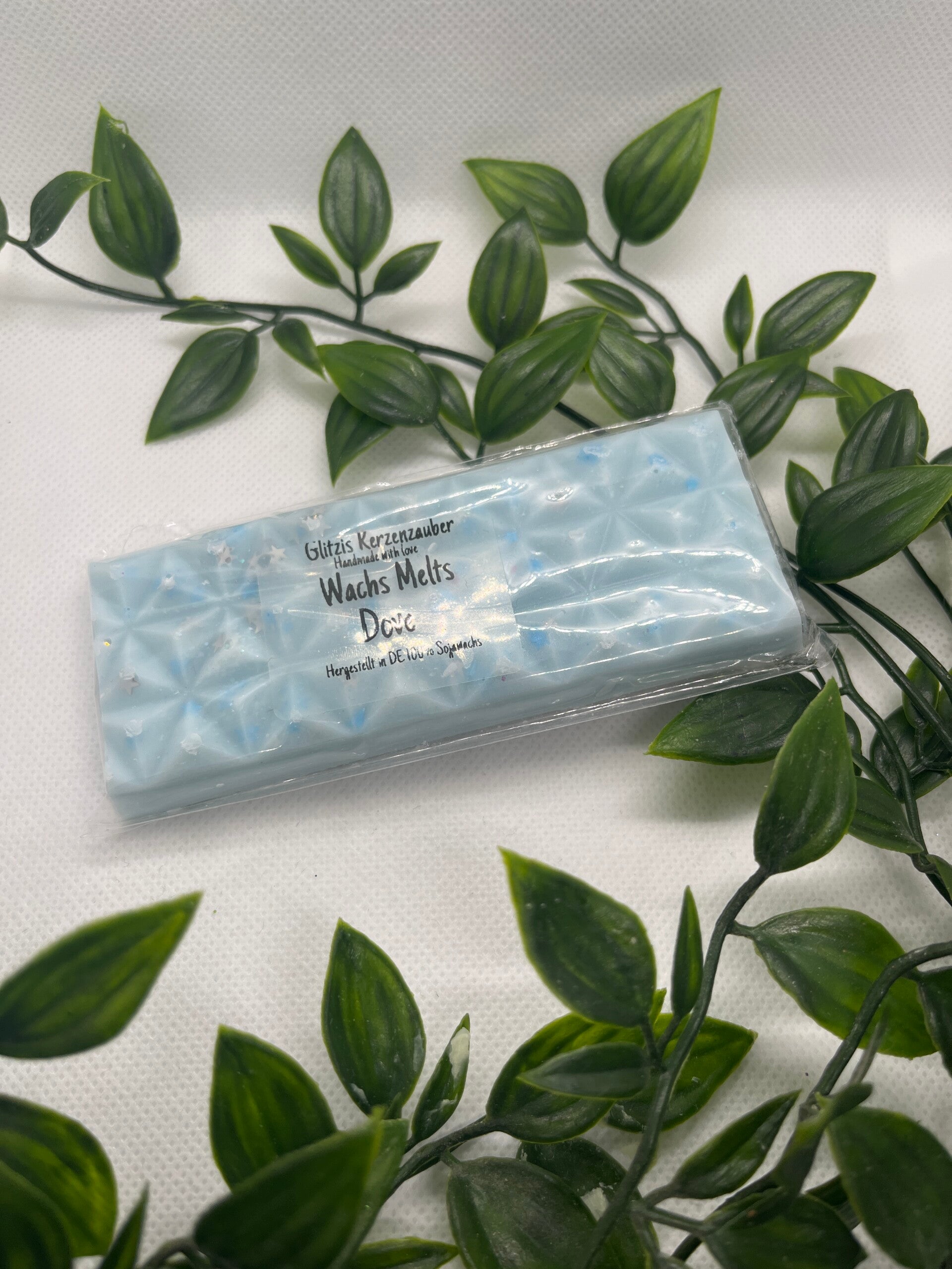 Dove Wachs Melts Man