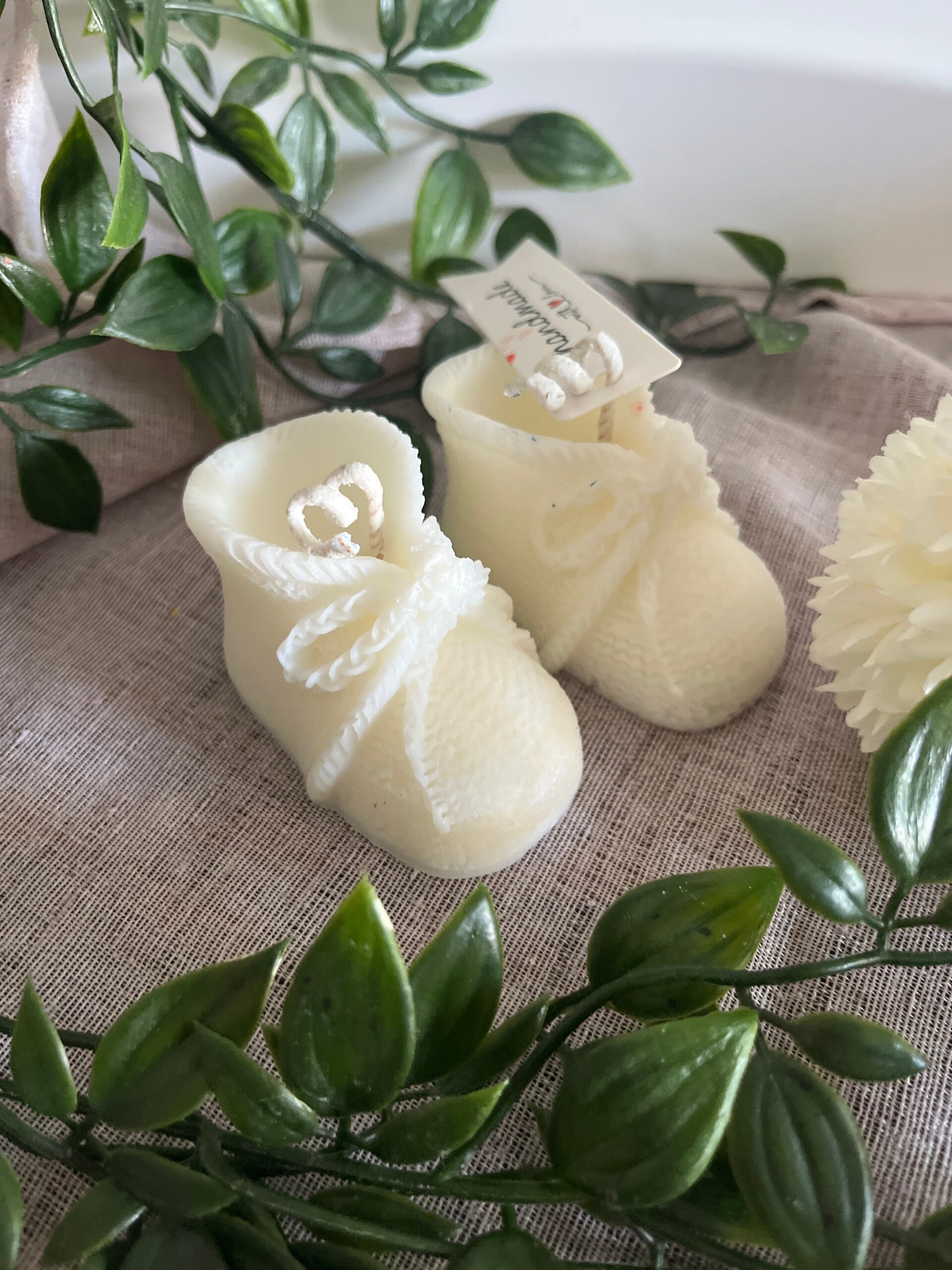 Baby Schuhe Kerze Weiß