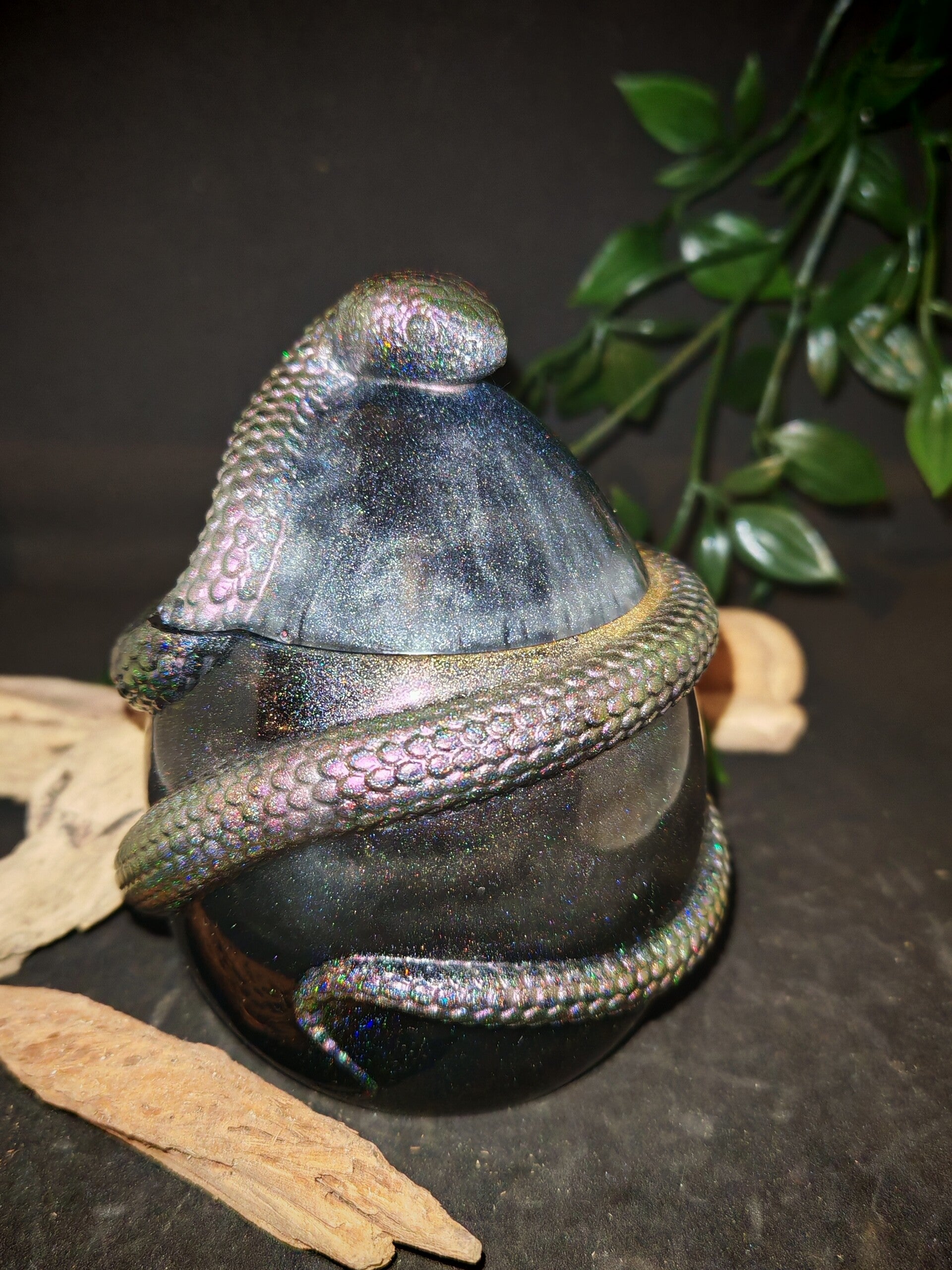 Petite boîte serpent  noir holographique