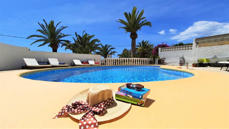 terras zwembad Villa Alegria Moraira