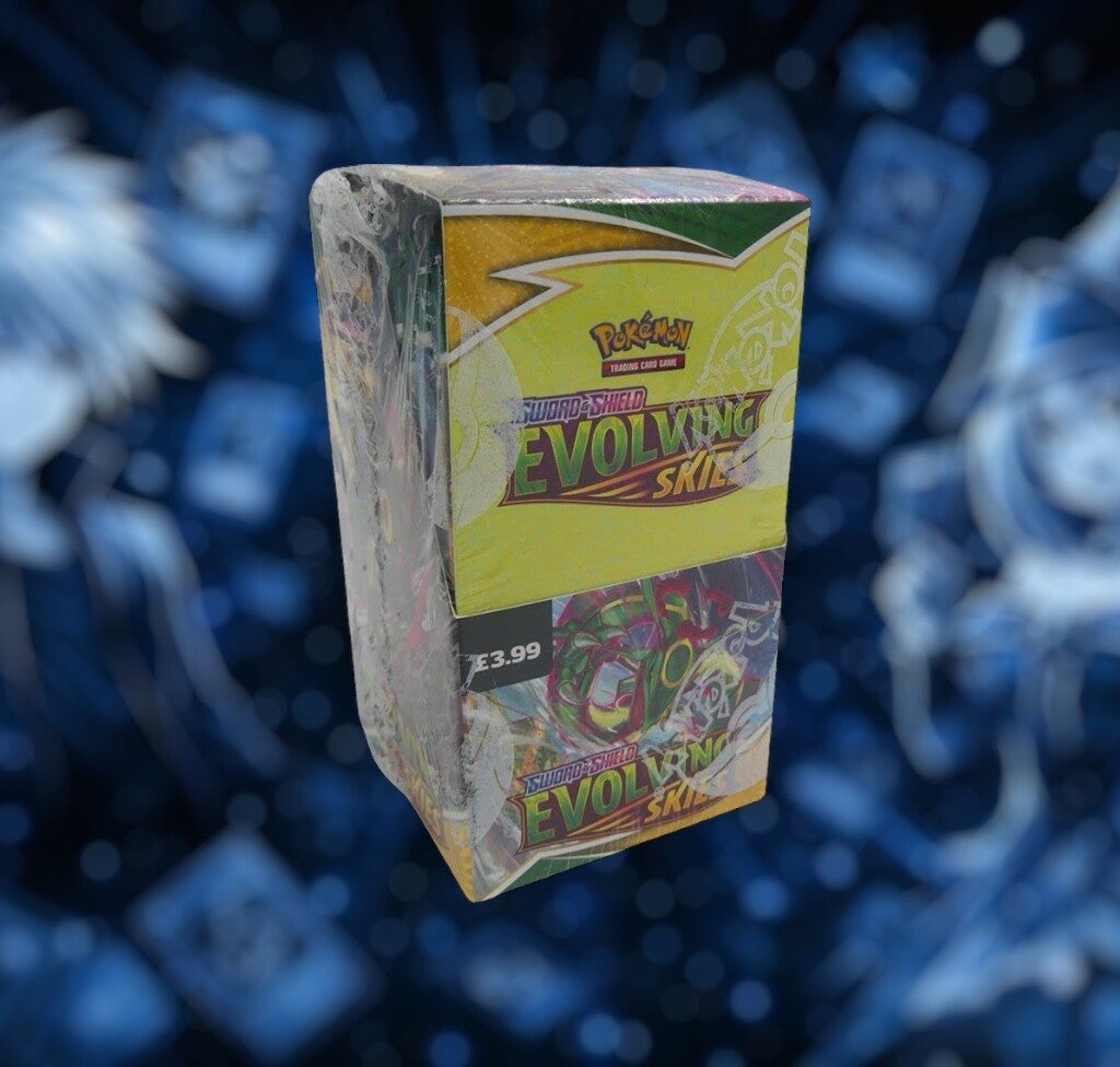 Evolving Skies Halve Booster Box (18 Packs)