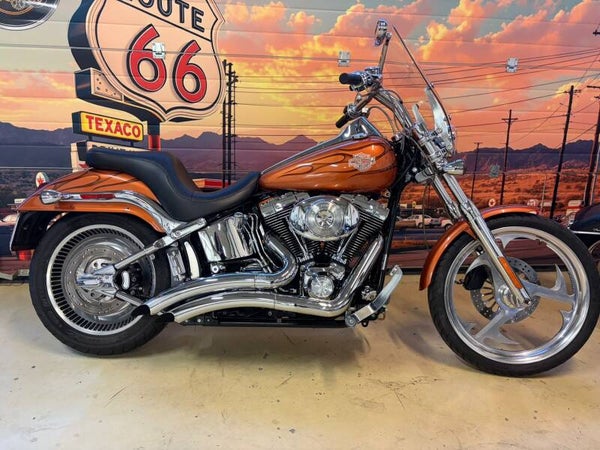 Harley-Davidson FXSTDI Deuce 2004 met nieuwe spanners!