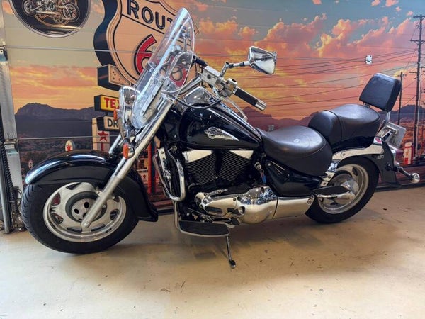 Suzuki VL1500 intruder