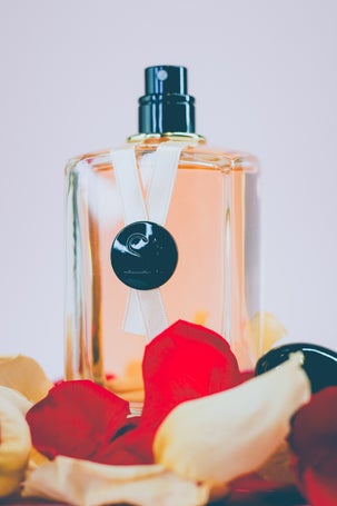 Van Cleef & Arpels Rose Rouge perfume bottle