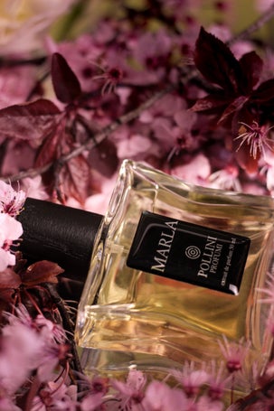 Still life fragrance image of Marla by Pollini with romantic pink tones