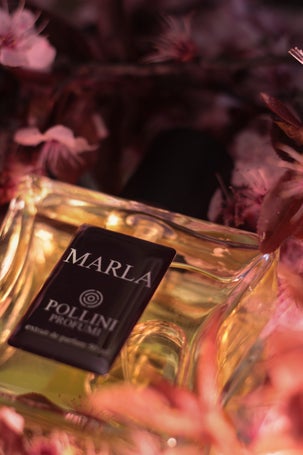 Still life fragrance image of Marla by Pollini with romantic pink tones