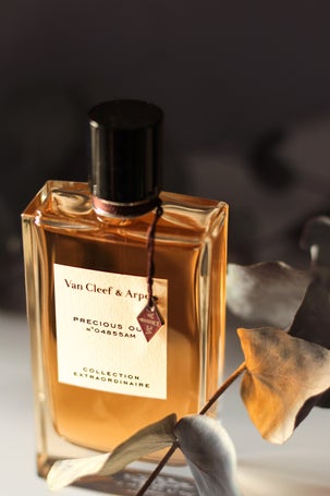 Van Cleef & Arpels Precious Oud perfume