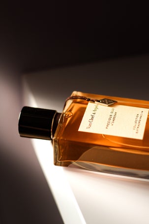 Van Cleef & Arpels Precious Oud perfume