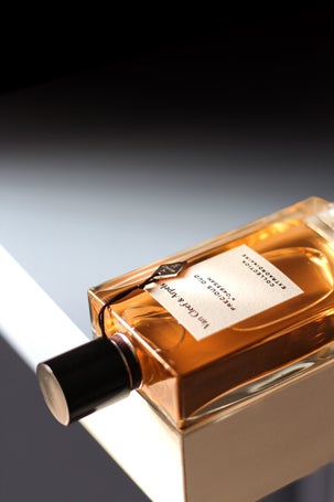 Van Cleef & Arpels Precious Oud perfume