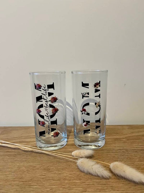 Set van 2 glazen mom