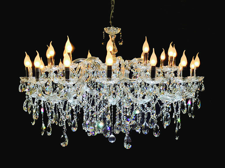Maria Theresia Kristal Kroonluchter 120 cm diameter met 28 armen.