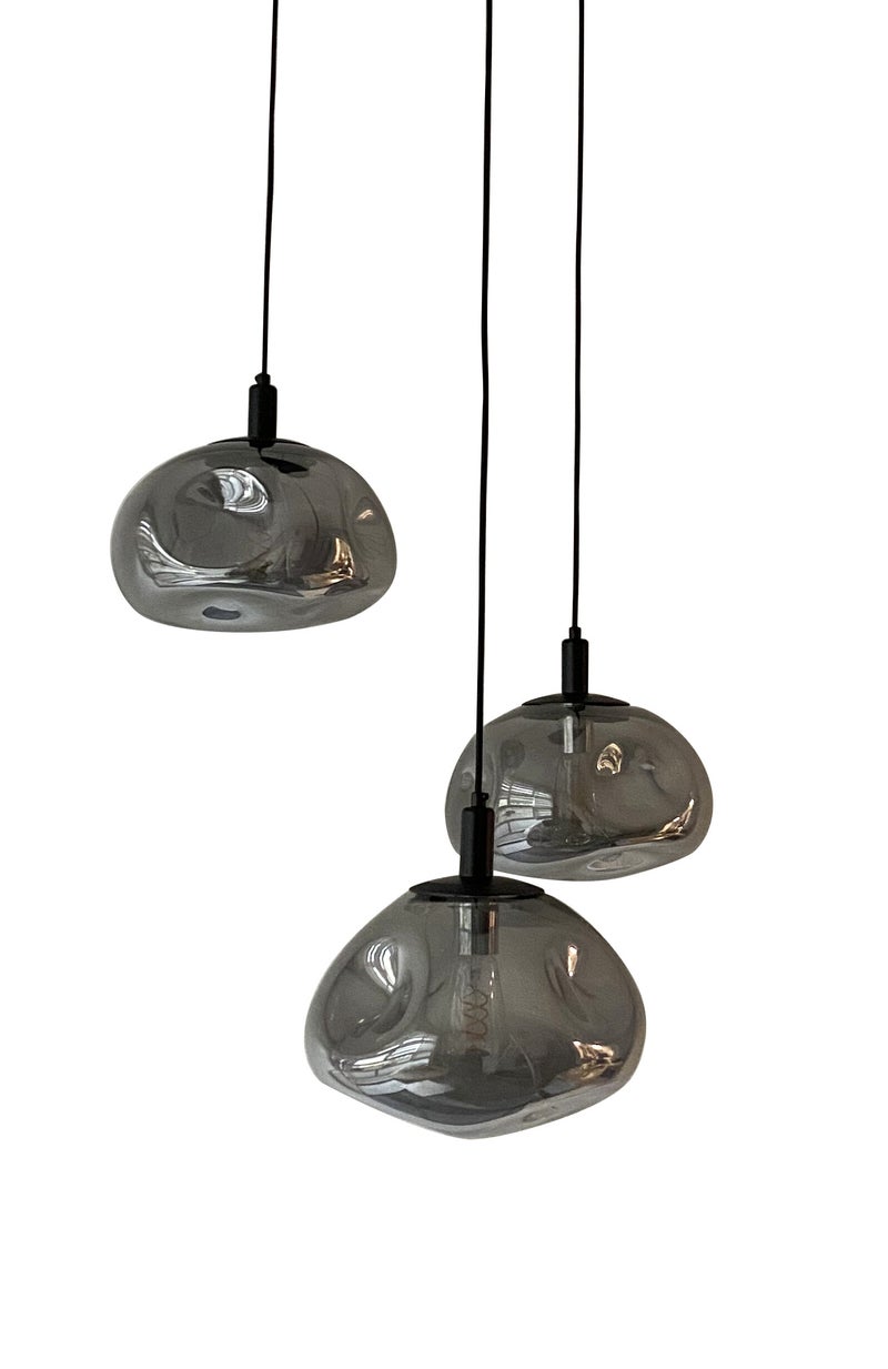 Luxe lifestyle hanglamp met rood koperen glasbollen en fraaie LED filament lampen