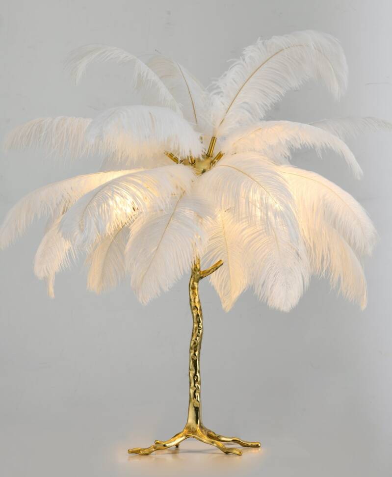 Originele Struisvogelveren design lamp met massief koperen voet