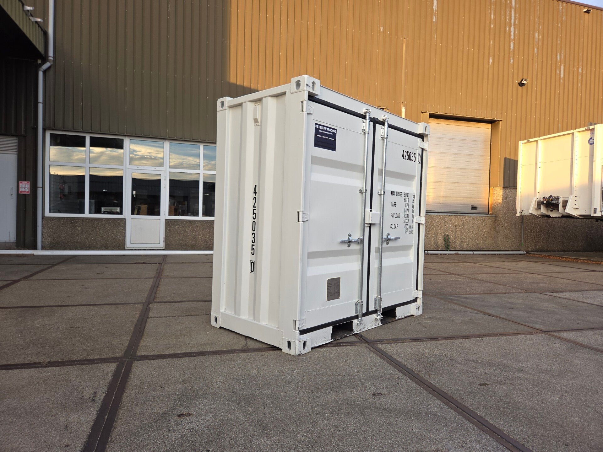 4FT CONTAINER - WIT (RAL 9010)