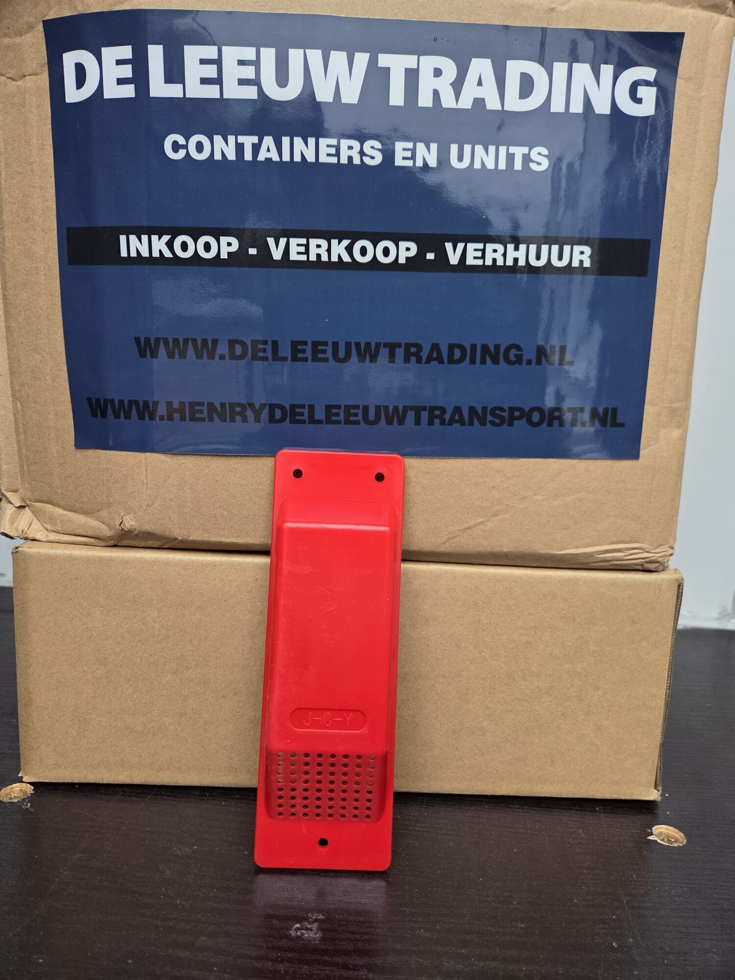 Ventilatieroosters voor zeecontainers - rood ral 3020
