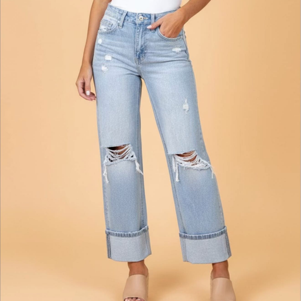 Cuff distressed jeans