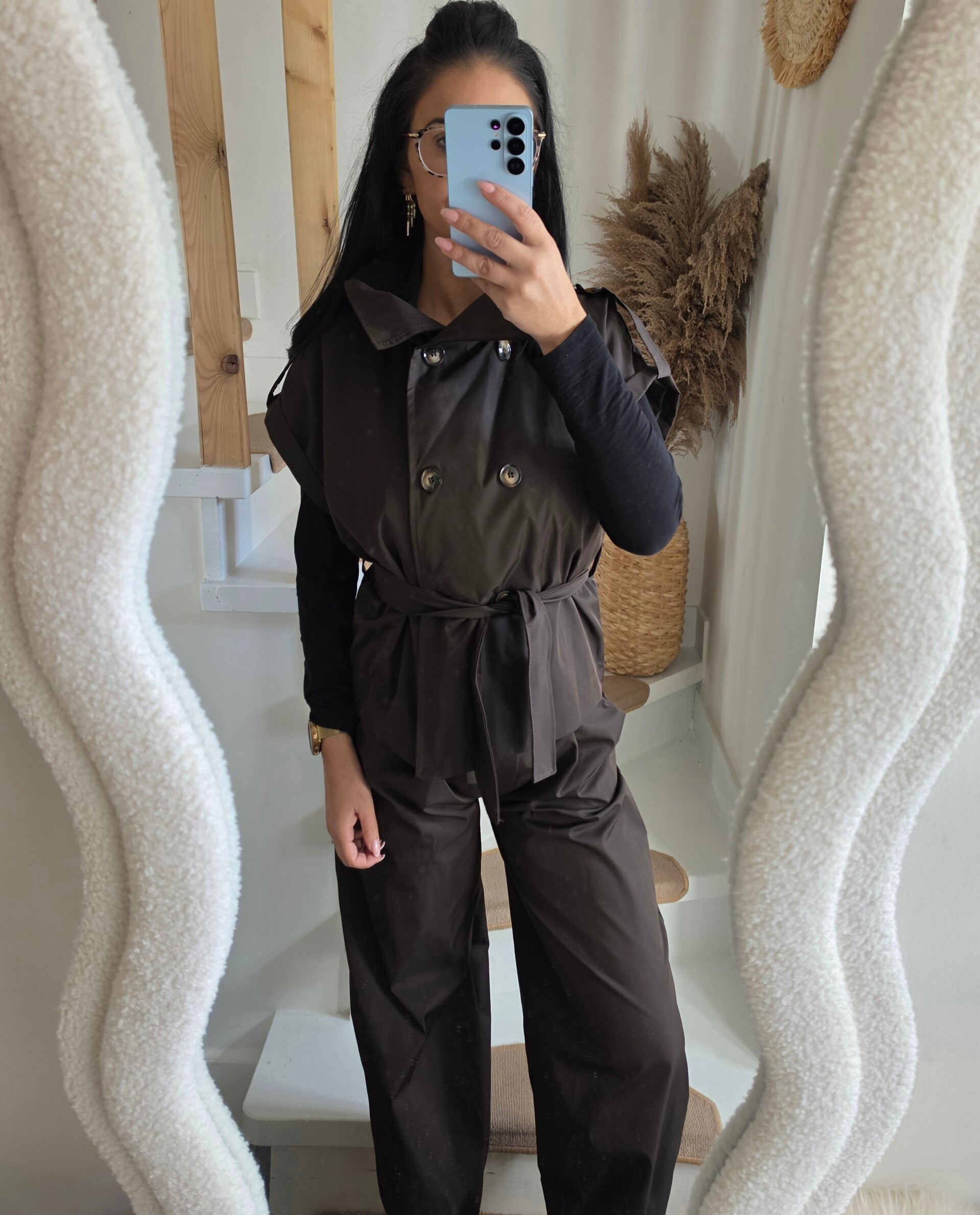 LOUISA sleeveless trench coat