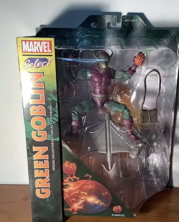 GREEN GOBLIN SPIDER-MAN MARVEL DIAMOND SELECT FIGURE