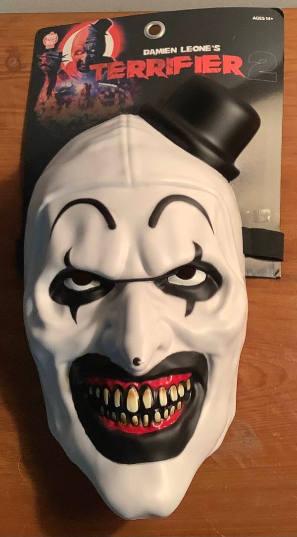 Terrifier 2 Art the Clown Retro Mask