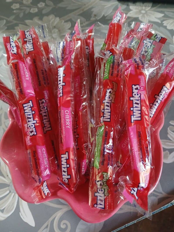 Twizzlers Pull n Peel Flavors