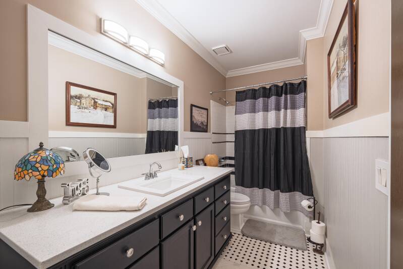 bathroom-standard.jpg
