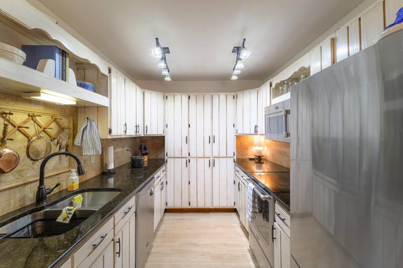 kitchen-1-standard.jpg