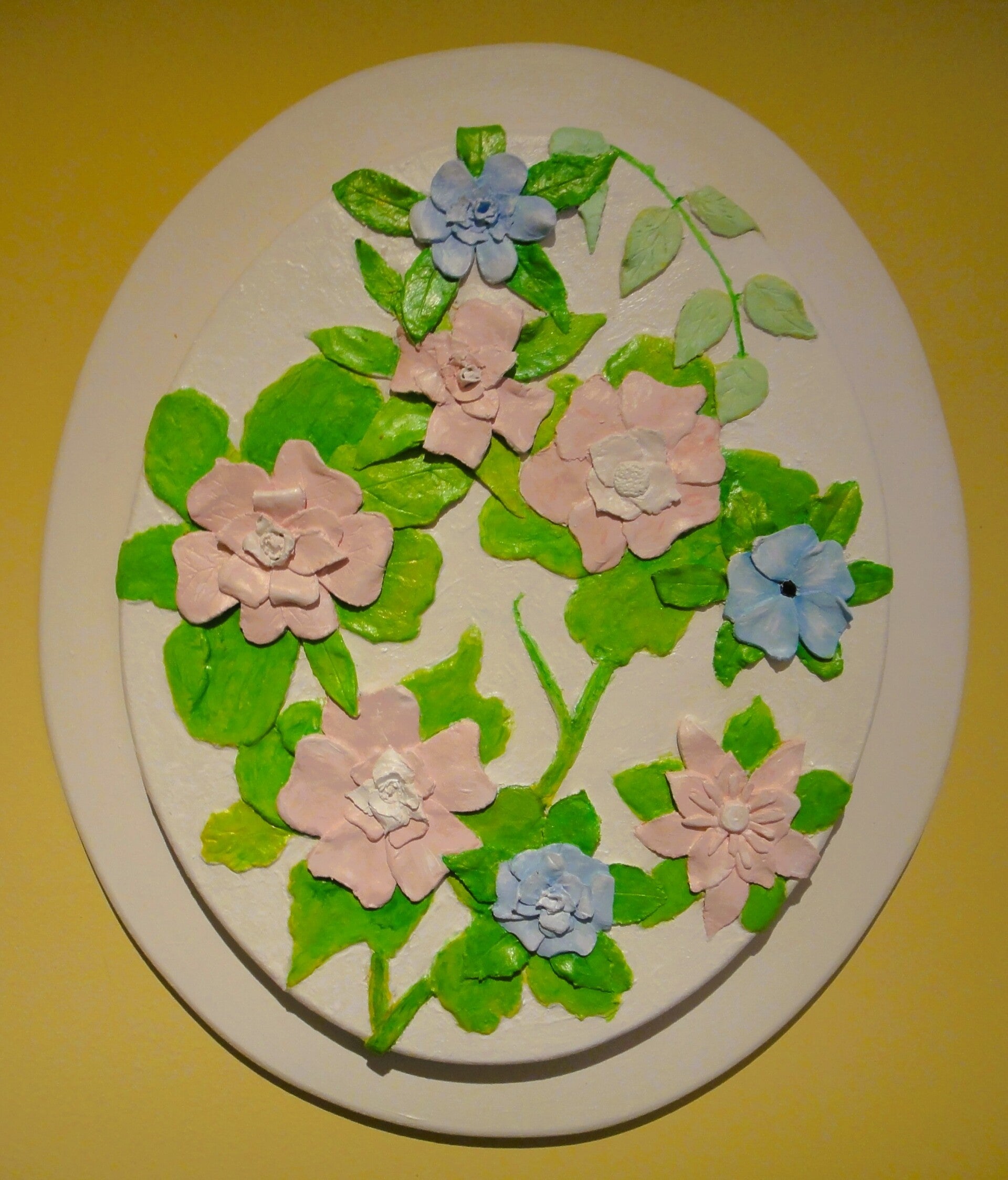 Textured Roses 3D. A. Mordaunt. Clonmel.