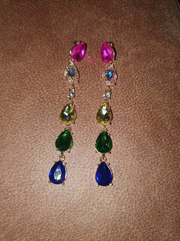 Oorbellen lang kleurtjes