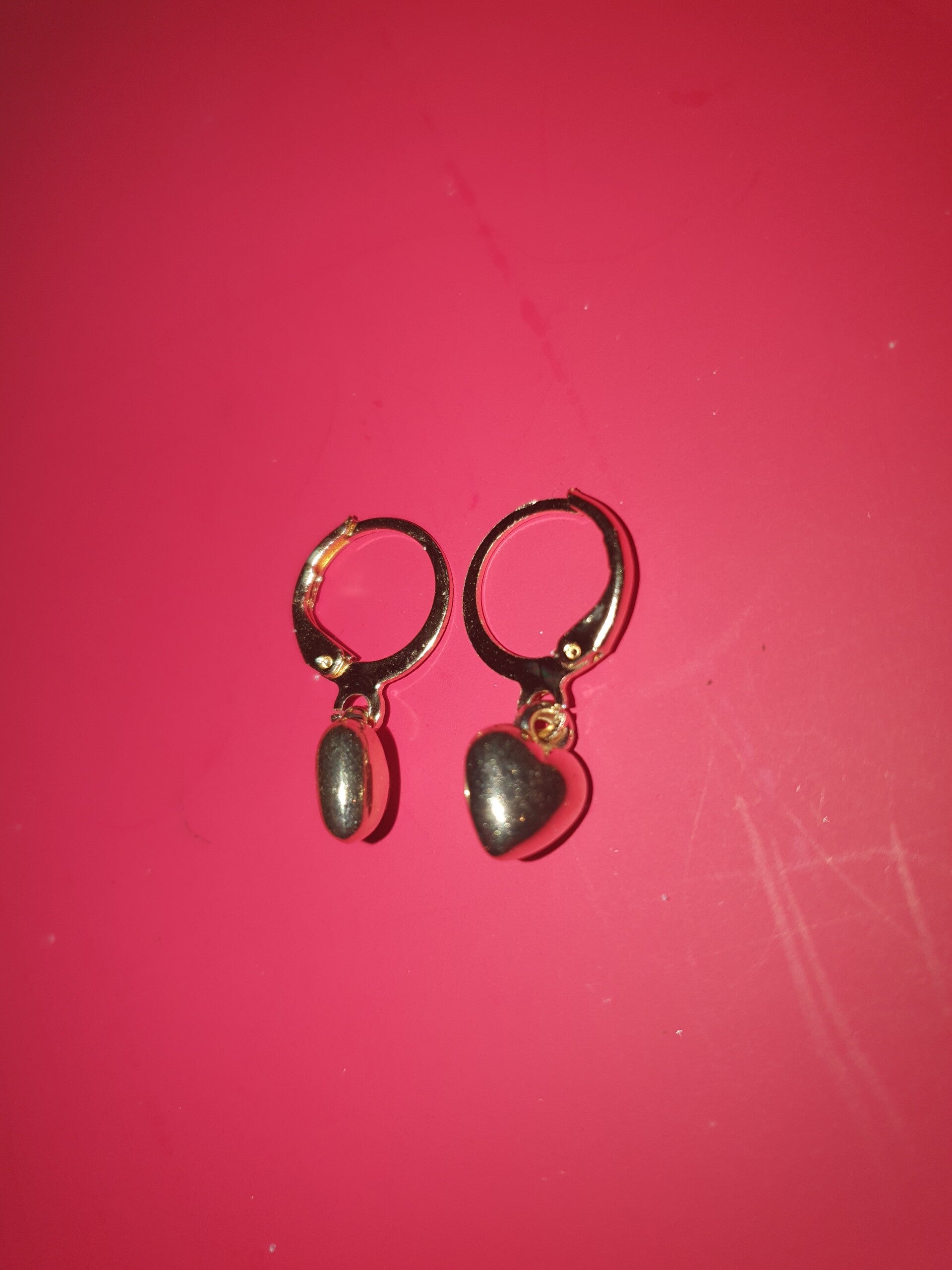 Oorbellen kleine hartjes goudkleurig