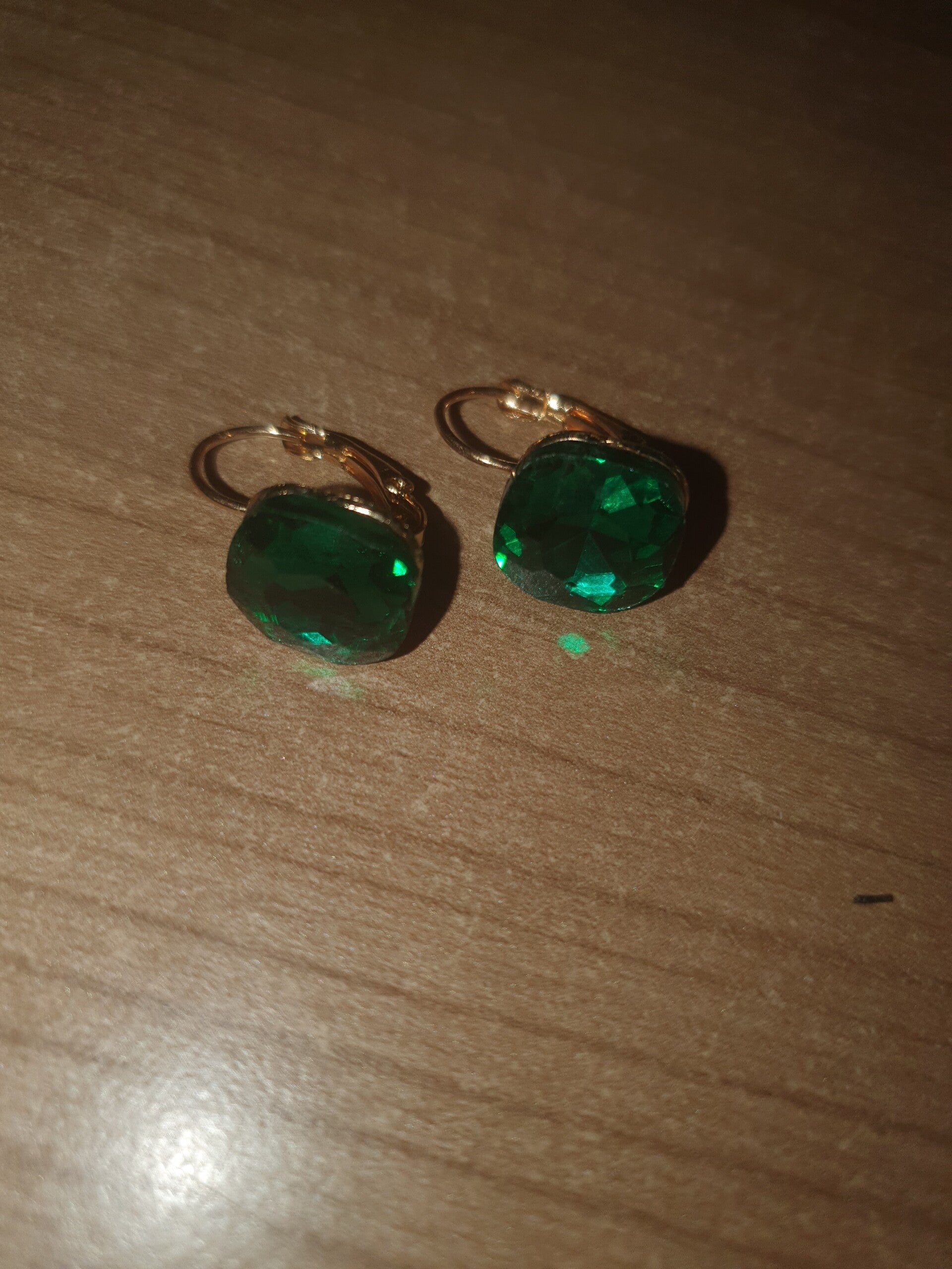 Oorbellen steen groen