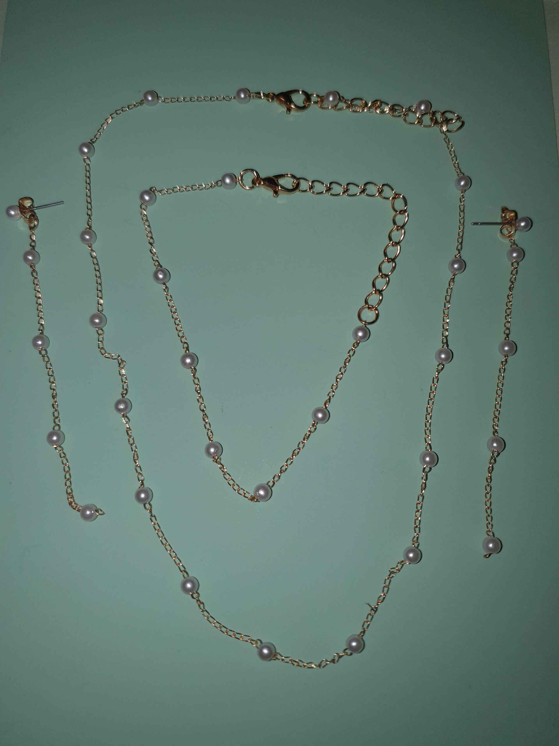 Sieraden setje met fijne pareltjes
