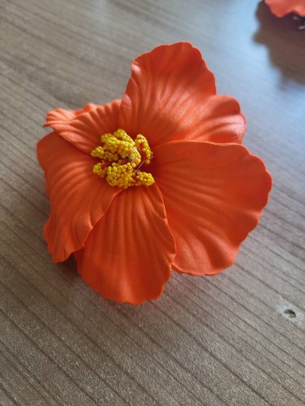 Haarspeld bloem oranje