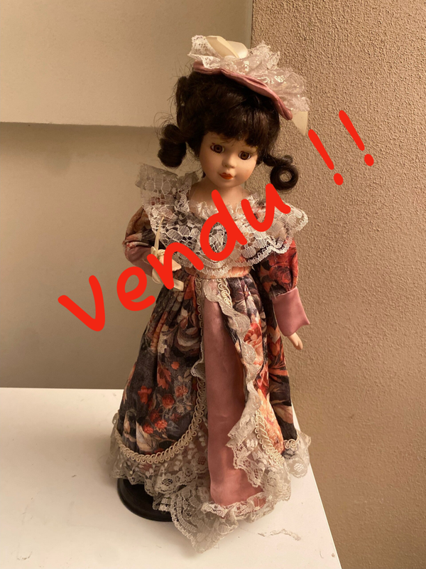Poupée de collection vintage en porcelaine, ancienne – Élégance victorienne