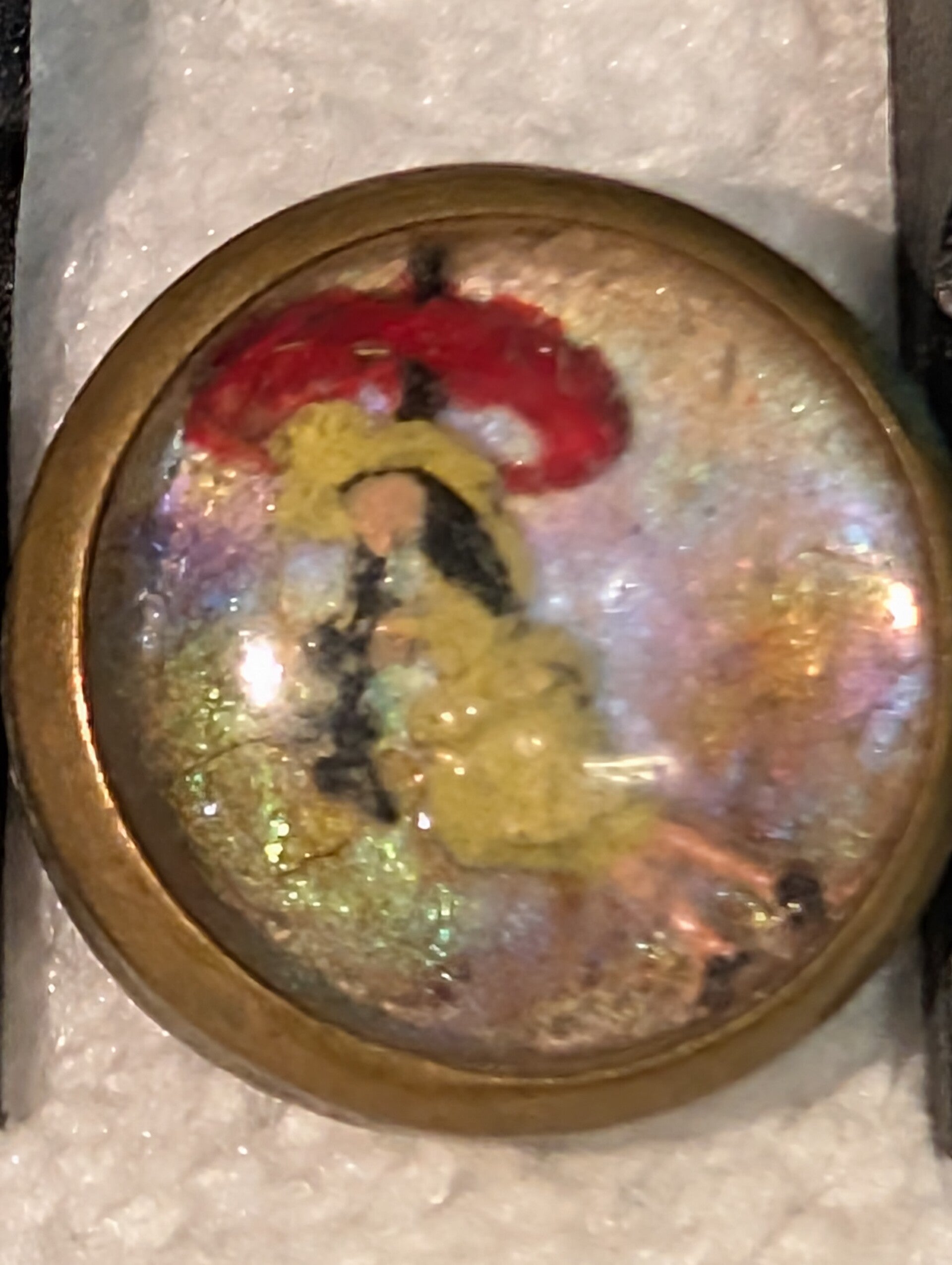 Bouton petitte filles scène