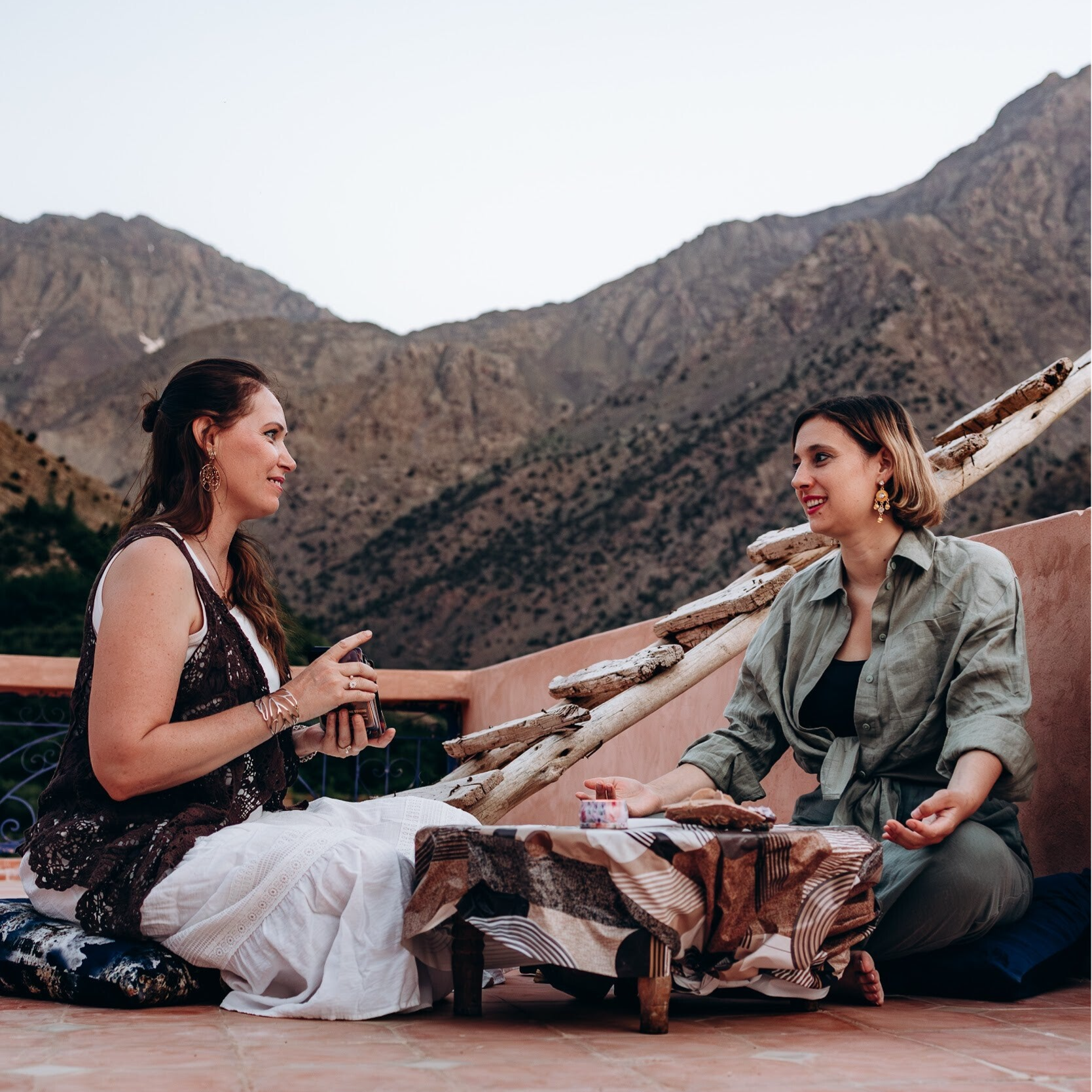 Feminine Fire Retreat Morocco – Dance, Cacao Ceremony, Sensual Movement, Yin Yoga & Vinyasa