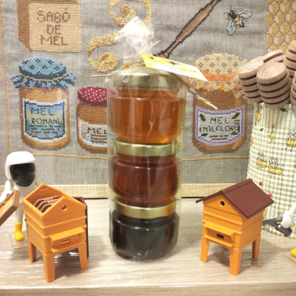 Assortment of 3 honeys