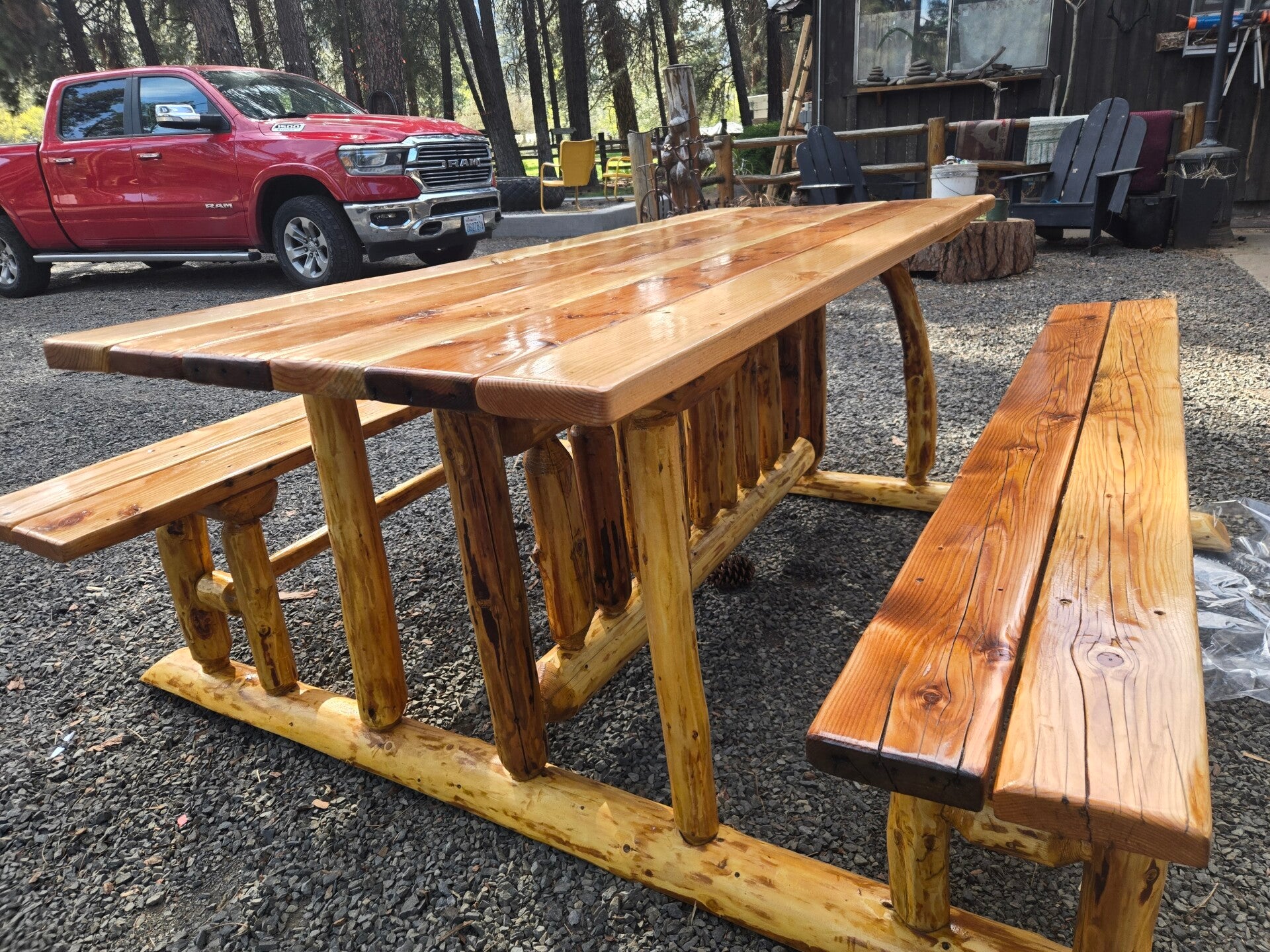 Picnic table
