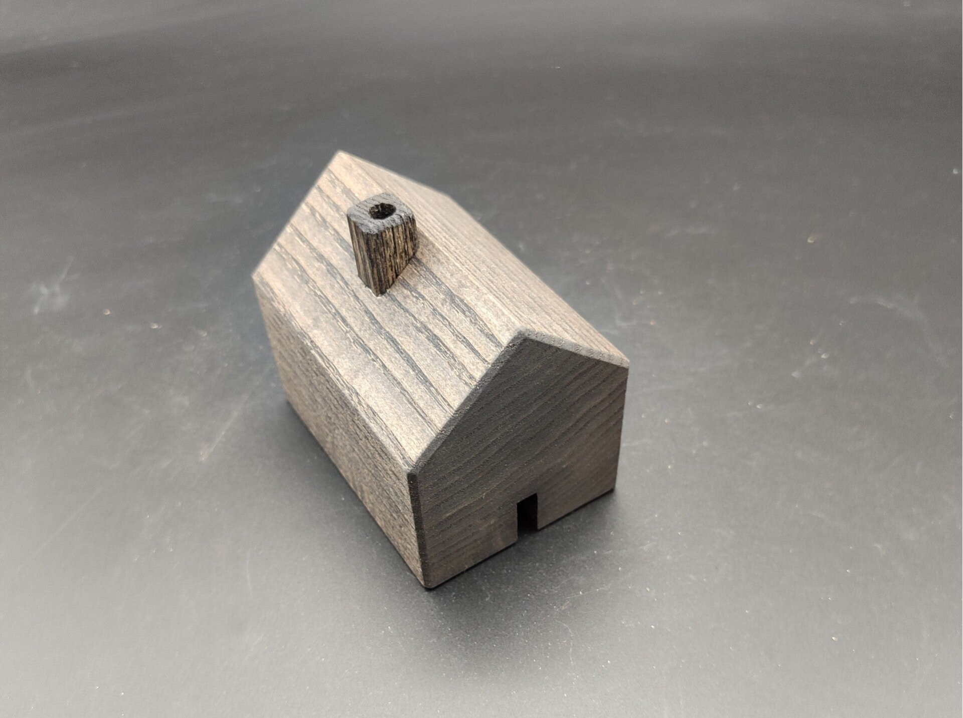 Räucherhaus Esche auf Wenge