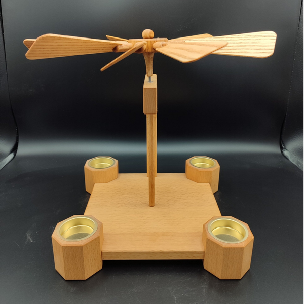 Pyramide klein Buche