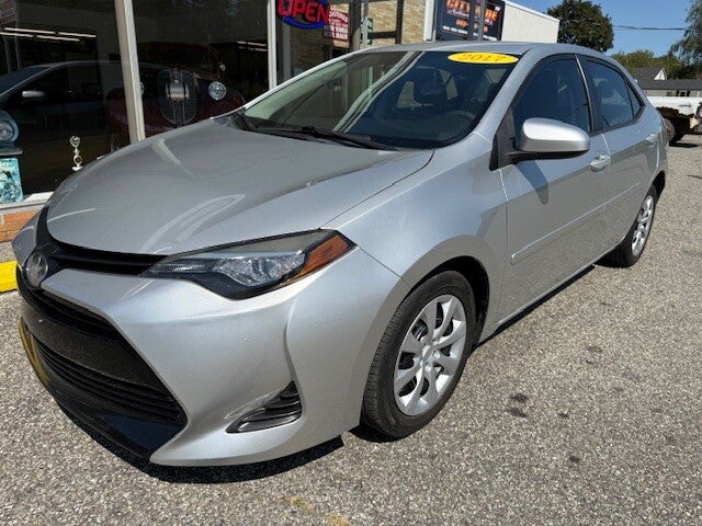 2017 Toyota Corolla LE's photo
