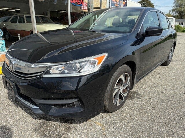 2017 Honda Accord LX's photo