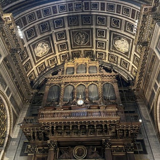 Vue en contrebas de l'orgue Aristide Cavaillé-Coll de la Madeleine.
